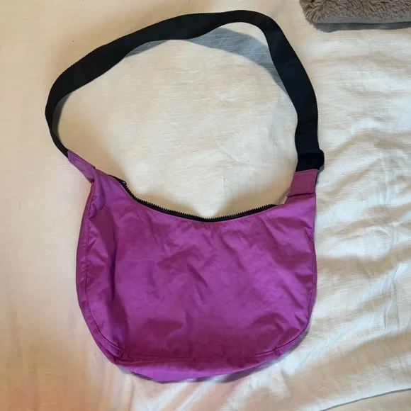 Baggu Pink Medium Crescent Bag - Picture 2 of 4